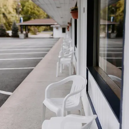 Blue Moon Motel Lake George Exterior photo