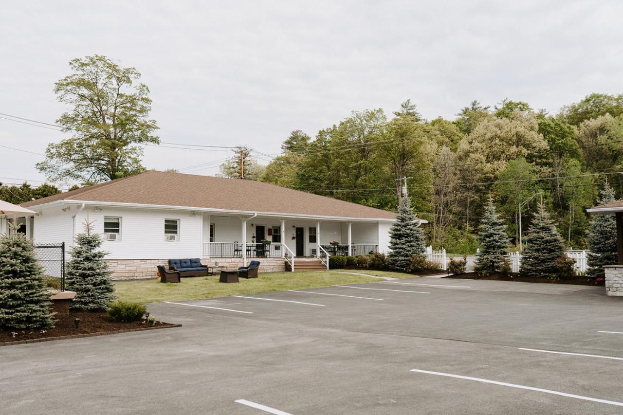 Blue Moon Motel 2*